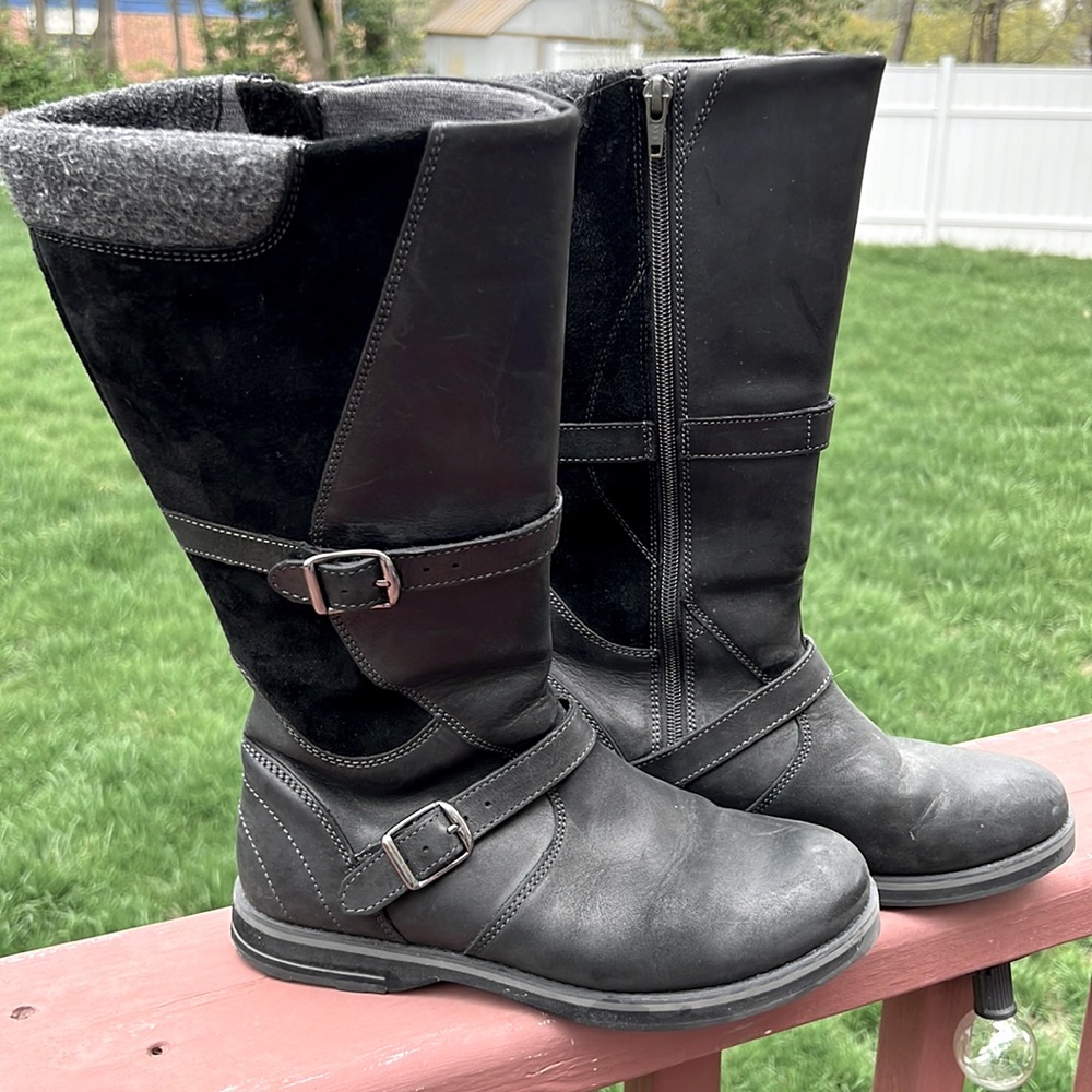 Winter Boots - image 1